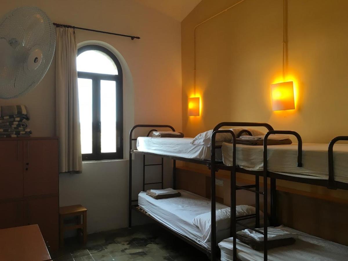 Alberg Solidanca Hostel 팔라프루헬 외부 사진