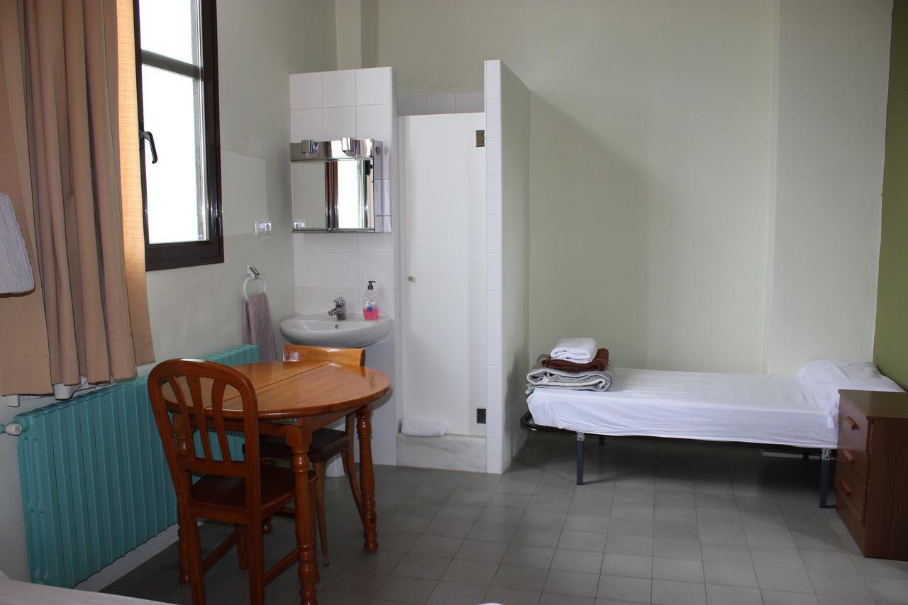 Alberg Solidanca Hostel 팔라프루헬 외부 사진
