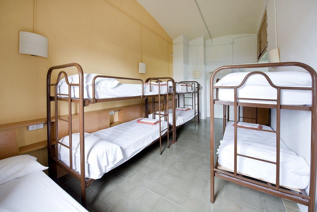 Alberg Solidanca Hostel 팔라프루헬 외부 사진