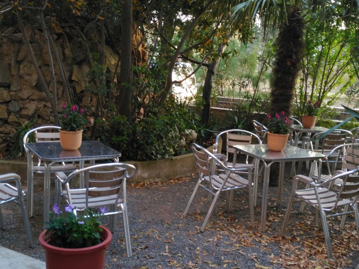 Alberg Solidanca Hostel 팔라프루헬 외부 사진