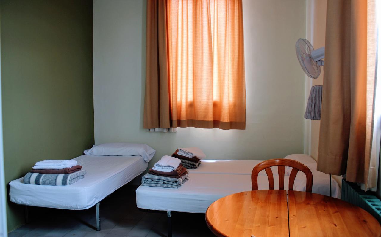 Alberg Solidanca Hostel 팔라프루헬 외부 사진